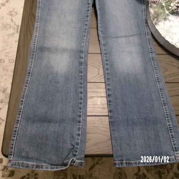 Calvin Klein Jeans Women's 10x30  Blue Boot Cut Medium Wash Denim Jeans - Picture 4 of 7